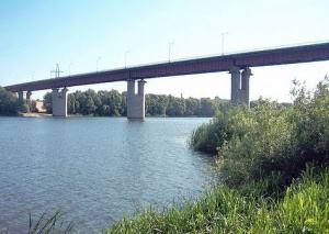 Правоохранителям в ходе проверки удалось установить личность человека, найденного мертвым под автомобильным мостом на улице 40 лет Октября в Лисках.