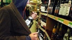 Лискинец украл три бутылки коньяка в россошанском магазине