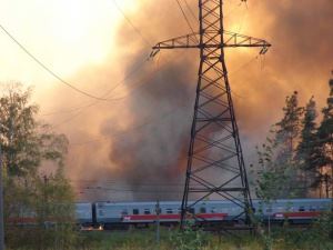 Два крупных возгорания, угрожавших безопасности движения, ликвидировали пожарные поезда Лискинского региона ЮВЖД.