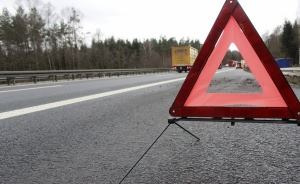 В Воронежской области отцепившийся от КамАЗа прицеп врезался в «Тойоту»: водитель легковушки погиб